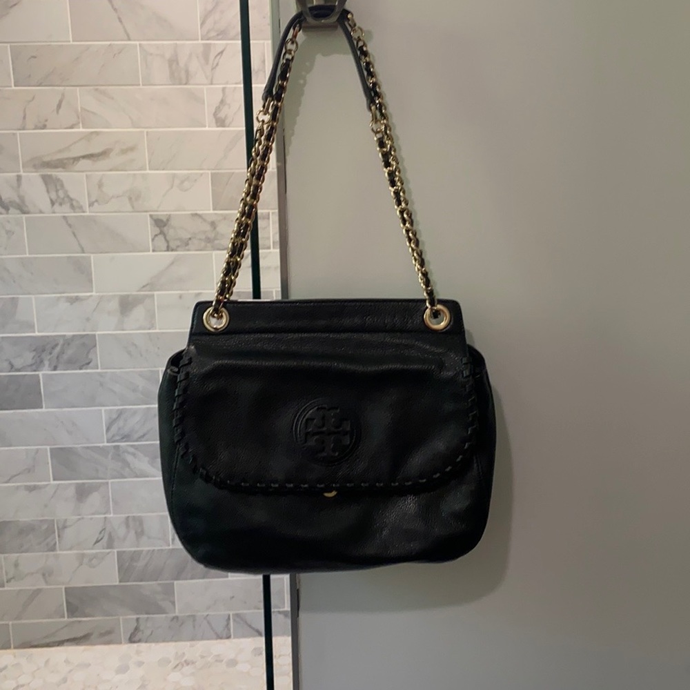 Authentic Tory Burch black leather bag. Chain link straps.